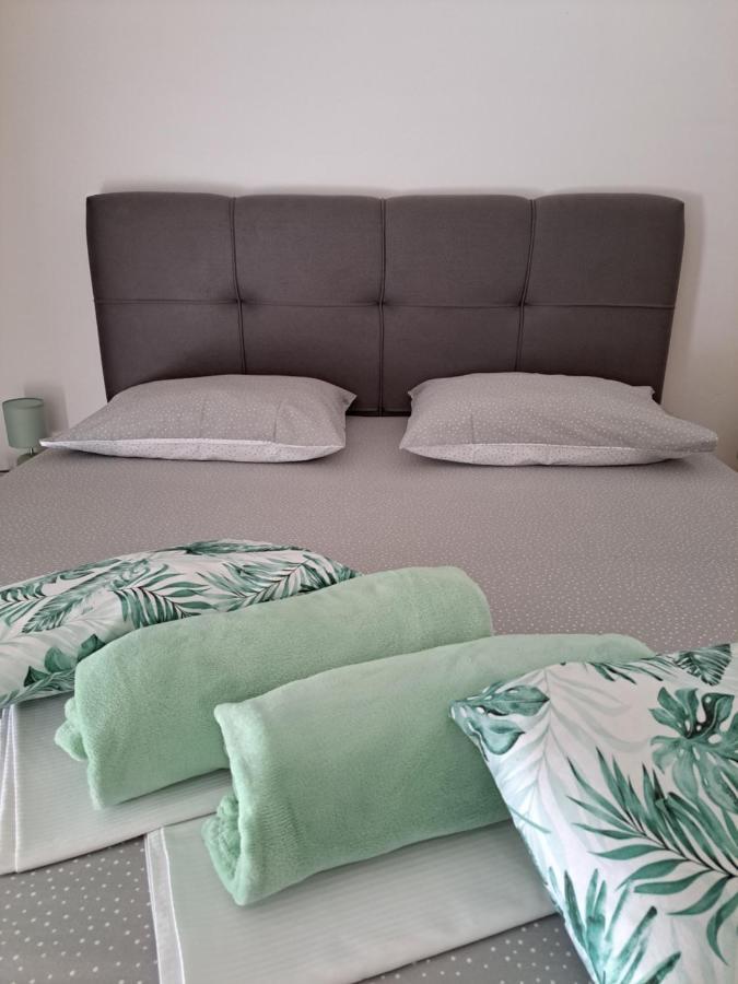 Apartments&Room Babic Kaštela Extérieur photo