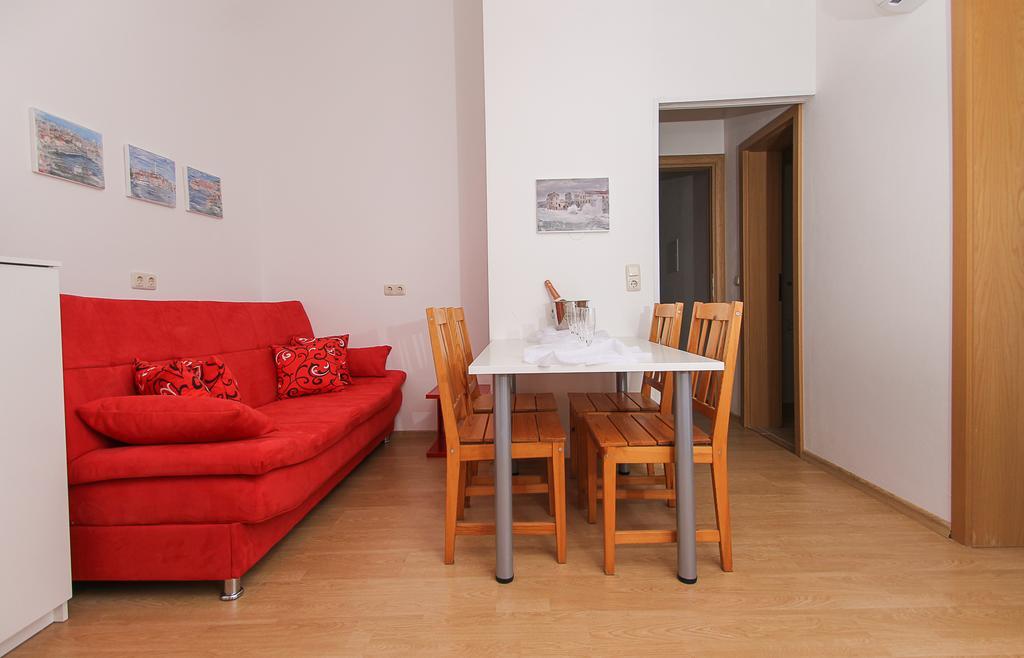 Apartments&Room Babic Kaštela Extérieur photo
