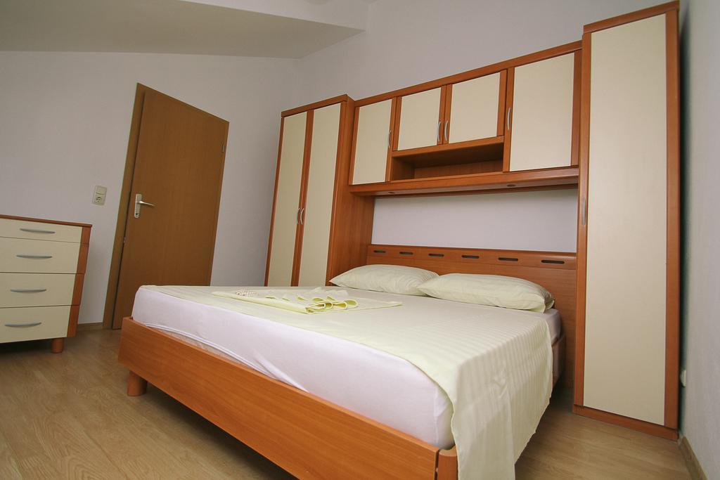 Apartments&Room Babic Kaštela Extérieur photo