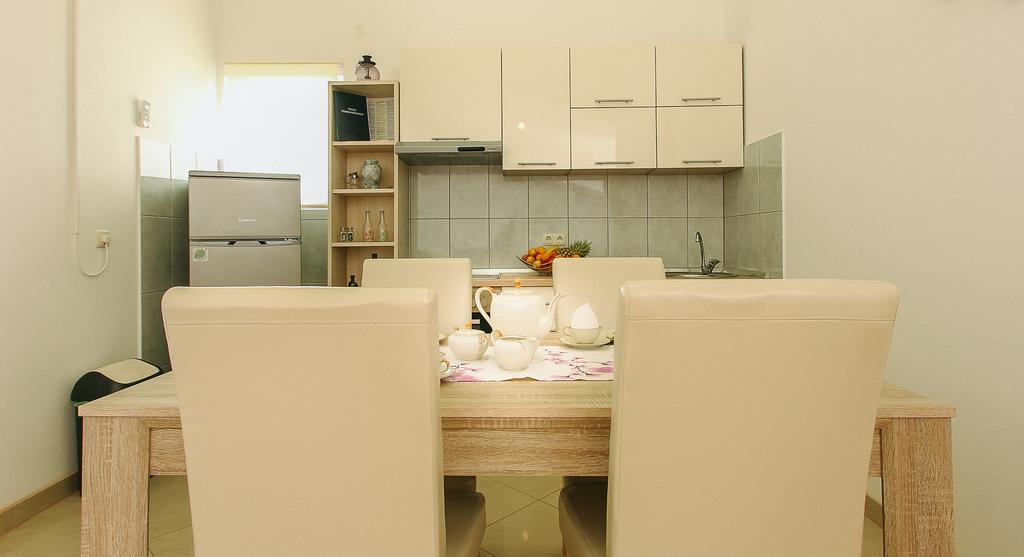 Apartments&Room Babic Kaštela Extérieur photo