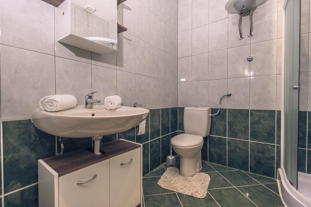 Apartments&Room Babic Kaštela Extérieur photo